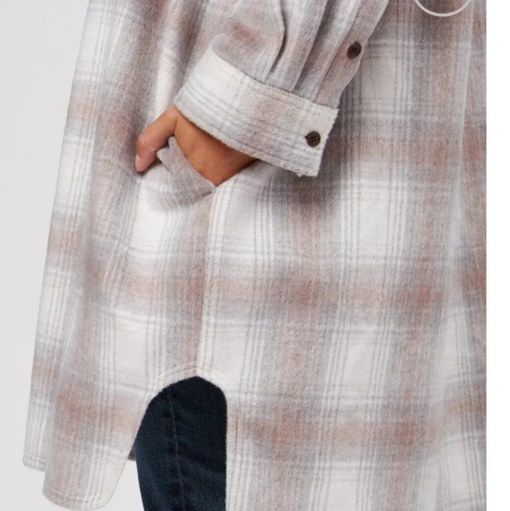 Basin and Range Plaid Oversized Shacket Medium/Large - Picture 4 of 8